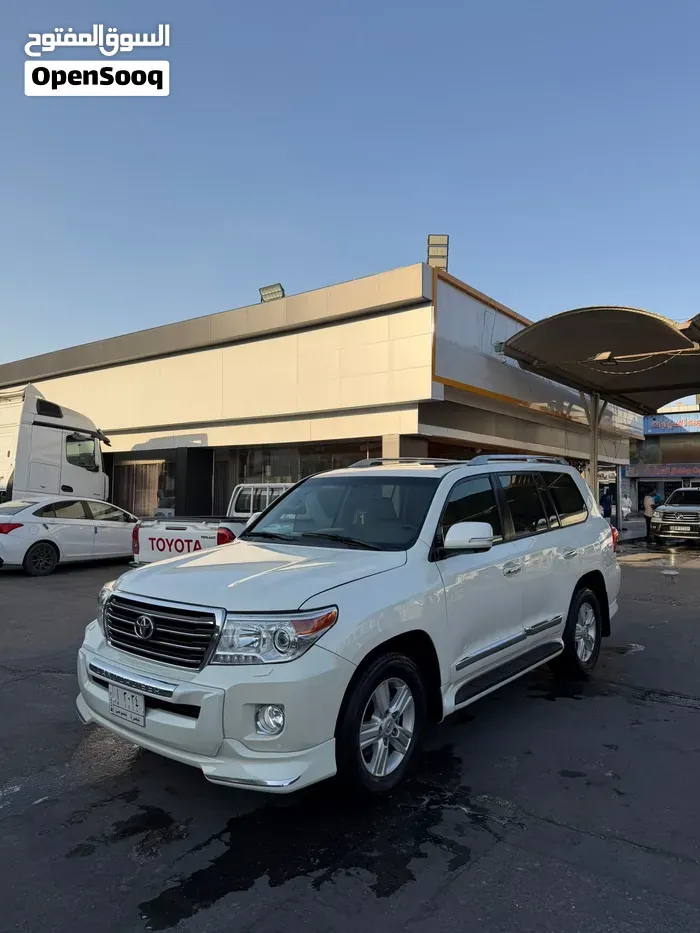 Toyota Land Cruiser 2012 photo 2