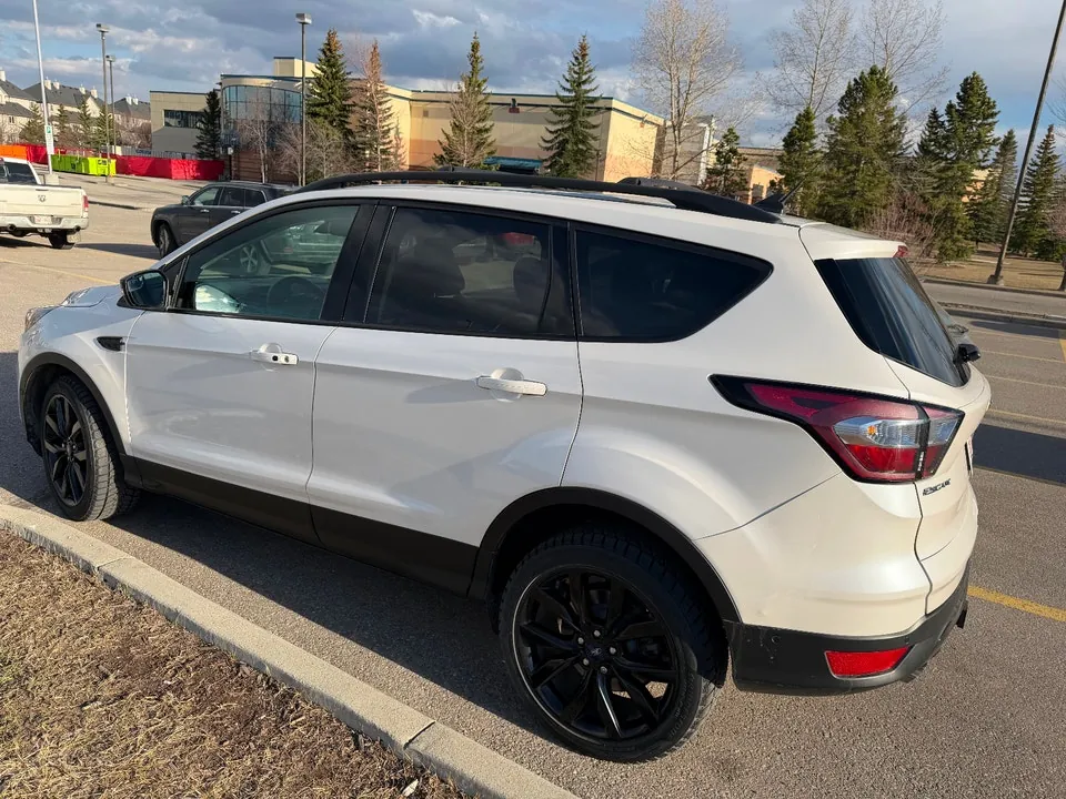 Ford Escape 2018 photo 3