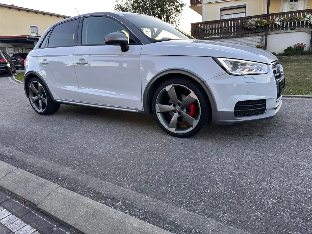 Audi A1 2015 photo 3