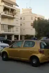 Toyota Vitz 2001 photo 4
