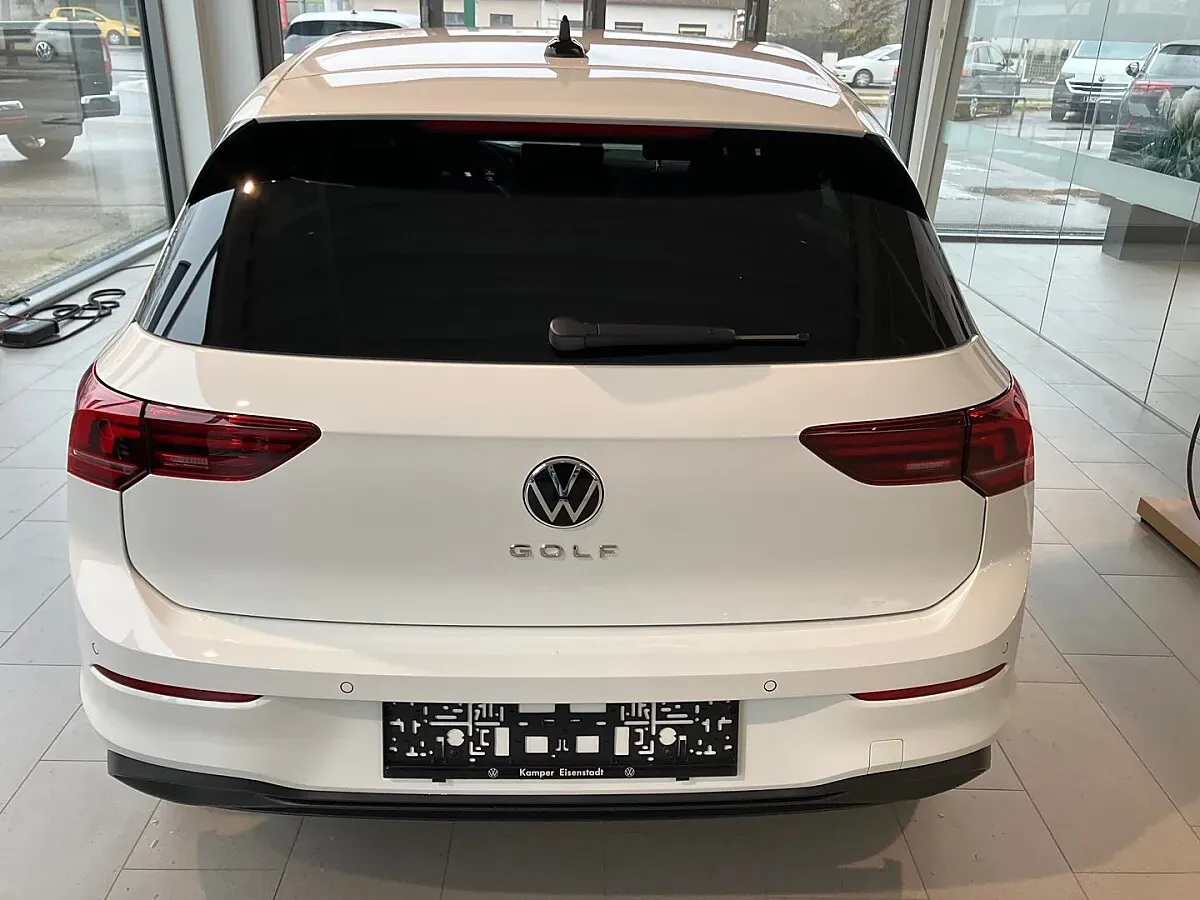 Volkswagen Golf 2026 photo 3
