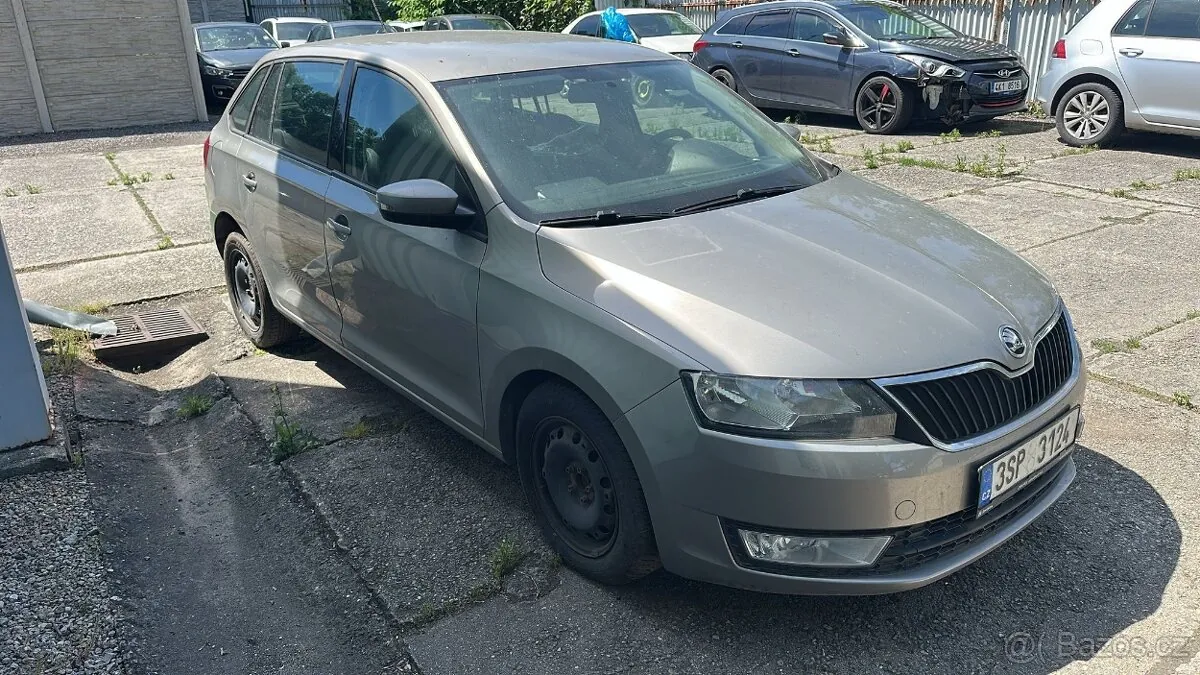 Dacia Duster 2013 photo 2