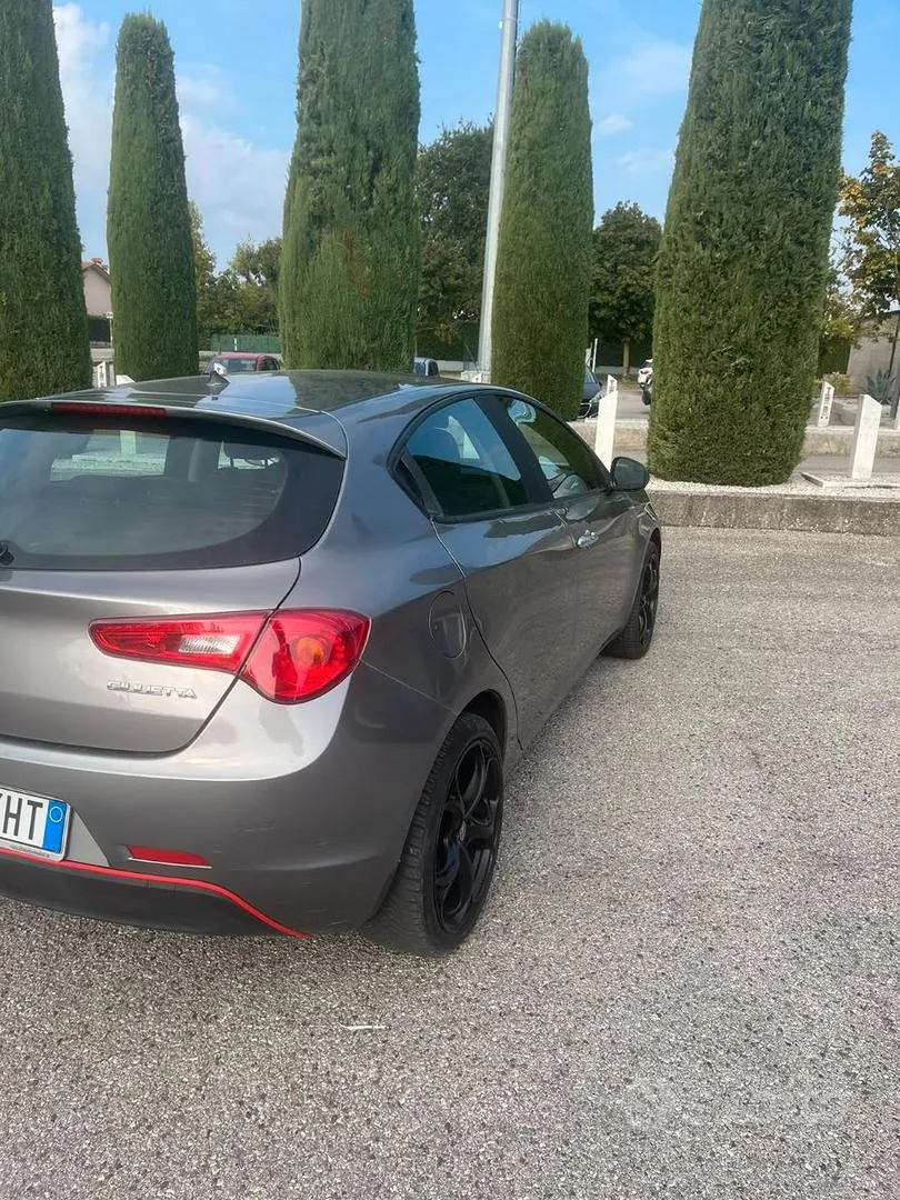 Alfa Romeo Giulietta 2017 photo 3