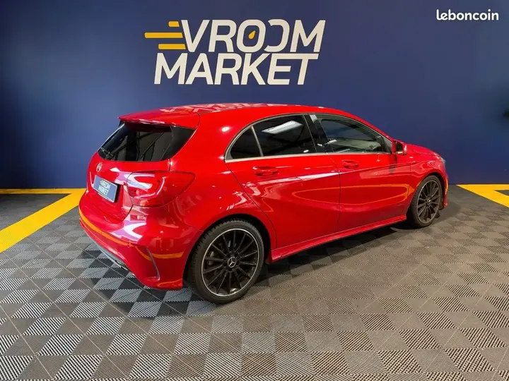Mercedes-Benz A-Class 2012 photo 2