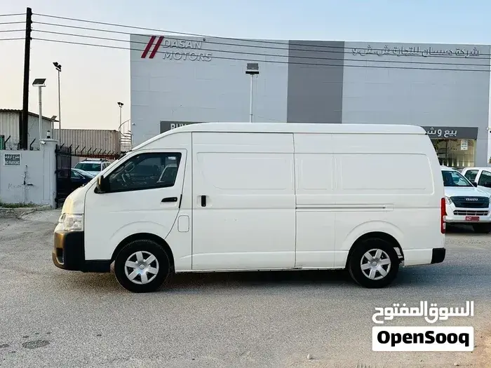 Toyota Hiace 2023 photo 4