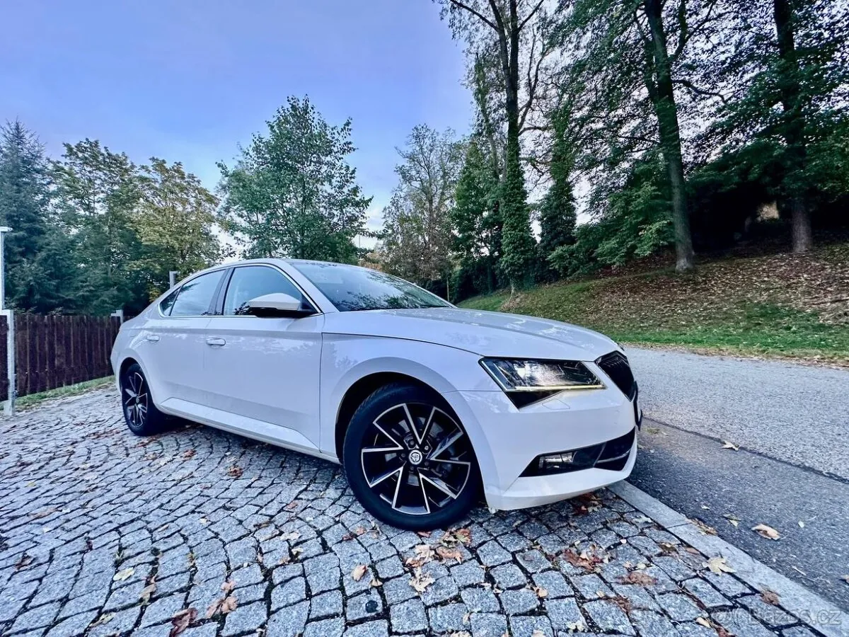 Skoda Superb Iii 2016 photo 2