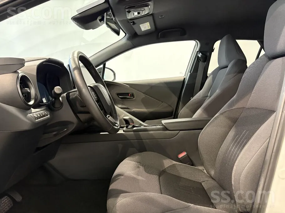 Toyota C-Hr 2025 photo 5