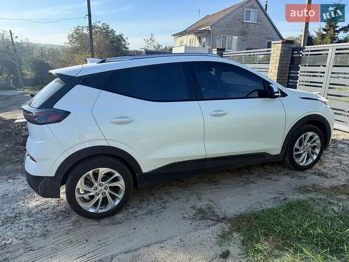 Chevrolet Bolt Euv 2023 photo 2