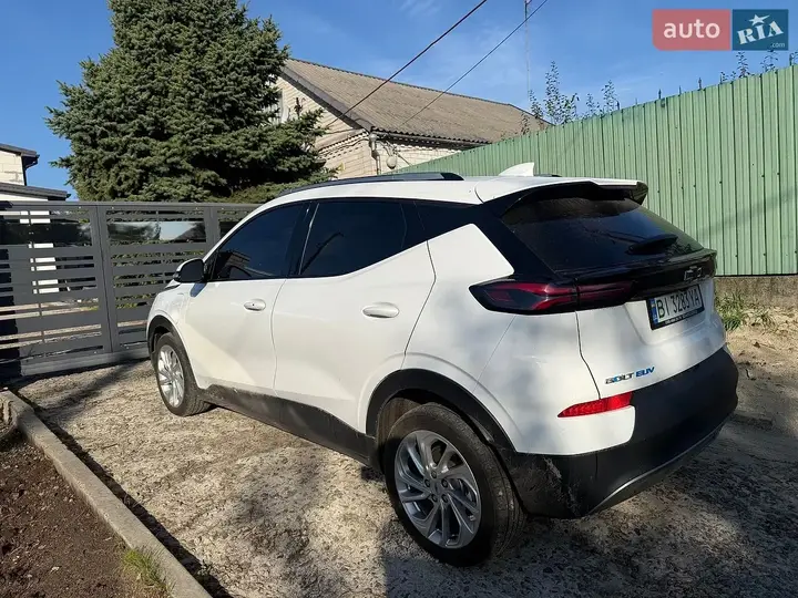 Chevrolet Bolt Euv 2023 photo 3