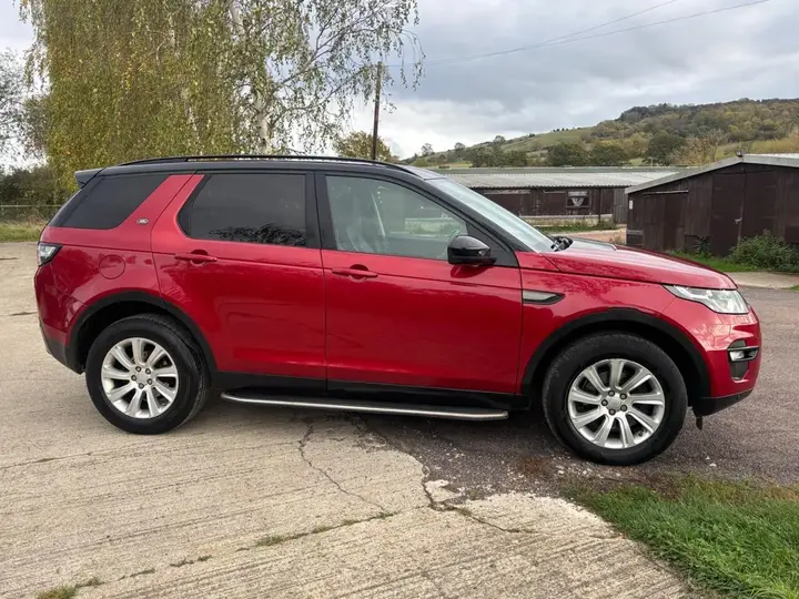 Land Rover Discovery Sport 2015 photo 2