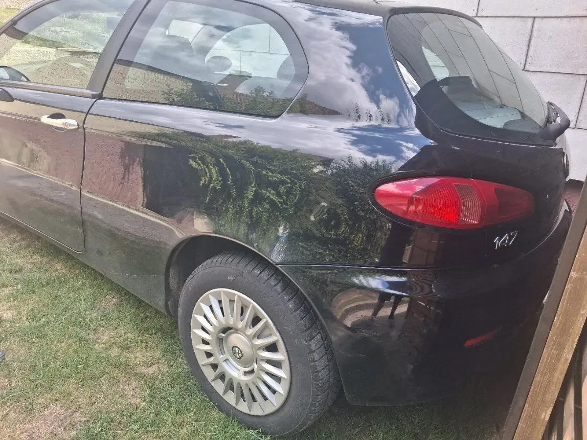 Alfa Romeo 147 2006 photo 3