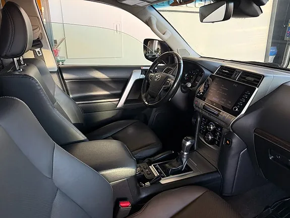 Toyota Land Cruiser 2022 photo 5