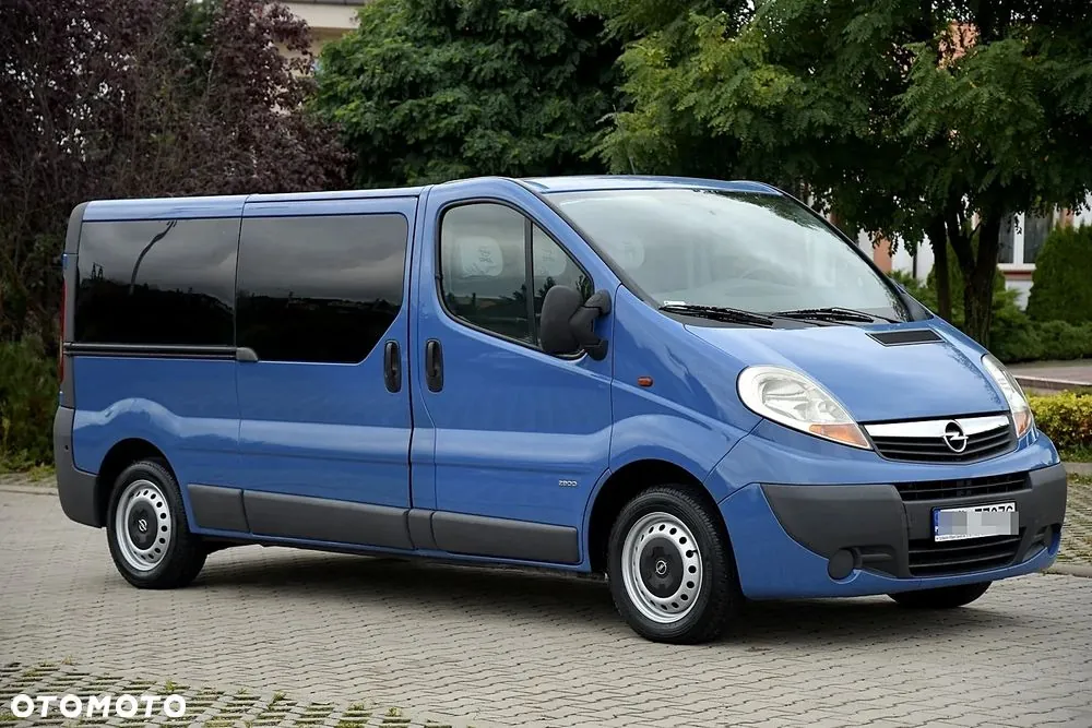 Opel Vivaro 2012 photo 2