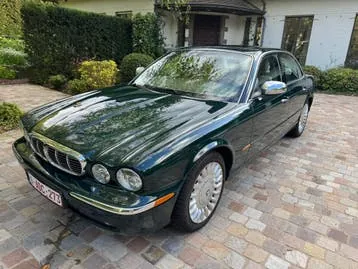 Jaguar Xj