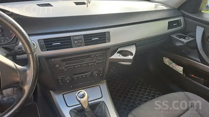 BMW 320 2005 photo 5
