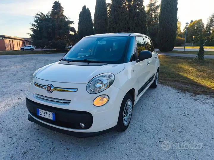 Fiat 500L 2015 photo 2