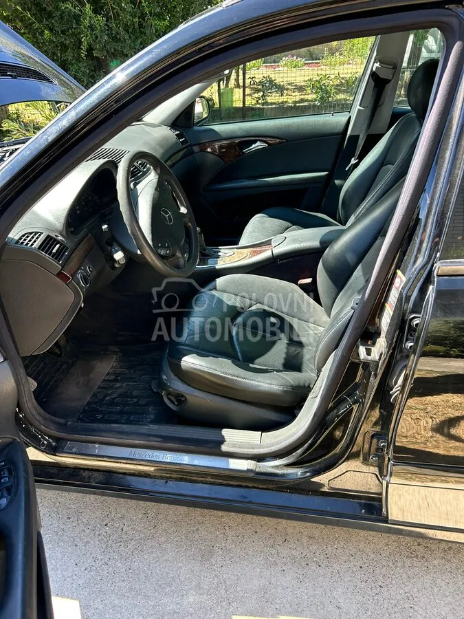 Mercedes-Benz E 220