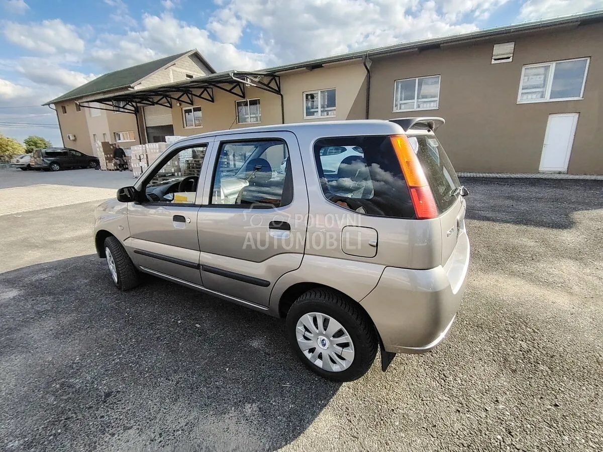 Suzuki Ignis 2005 photo 5