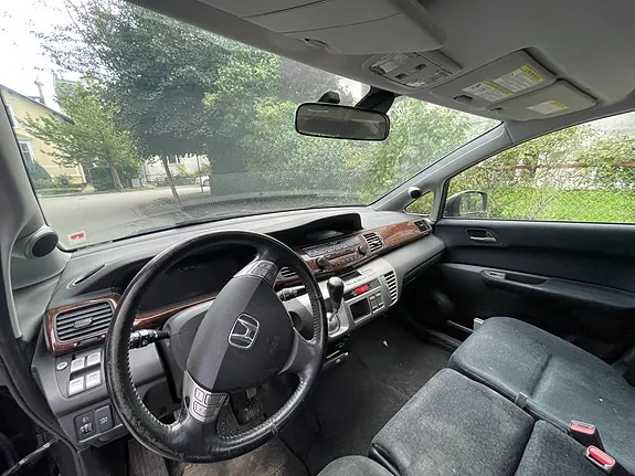 Honda Fr-V 2005 photo 2