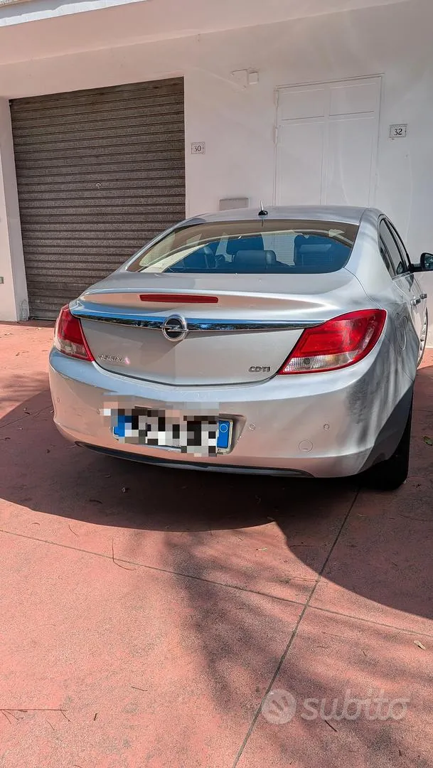 Opel Insignia 2011 photo 2