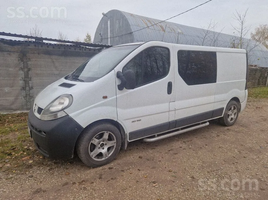 Renault Trafic 2005 photo 2