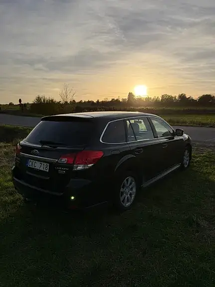 Subaru Legacy 2012 photo 4