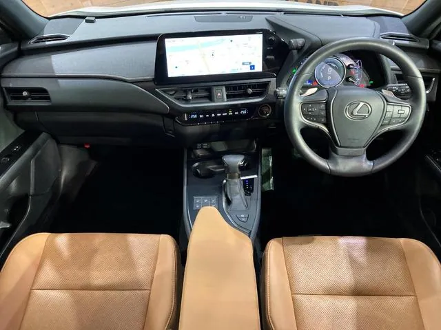 Lexus Ux250H 2023 photo 2