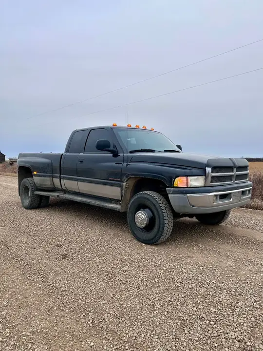 Dodge Ram 3500 1998 photo 2