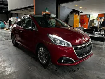 Peugeot 208 2016 photo 3
