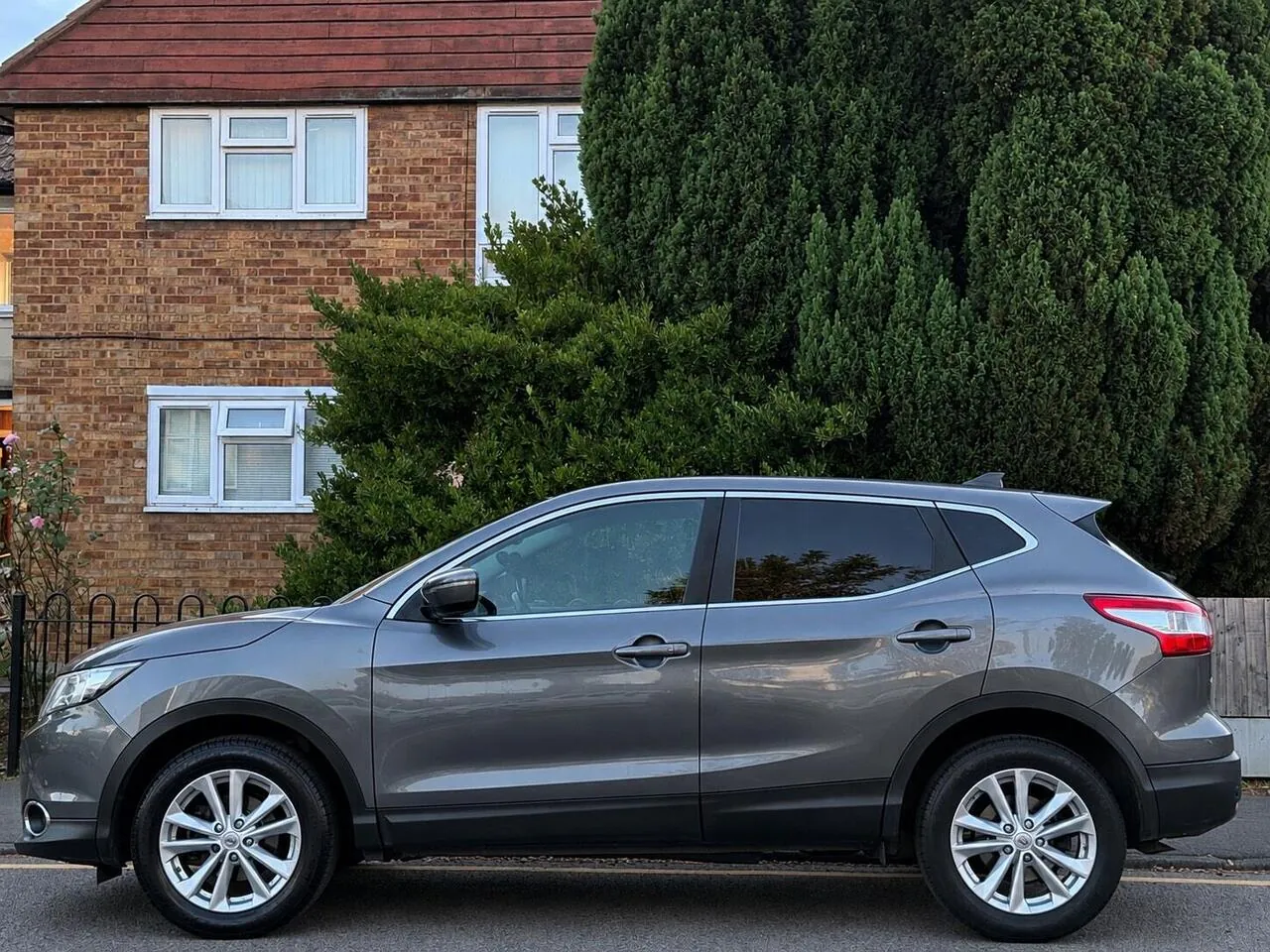 Nissan Qashqai 2014 photo 3