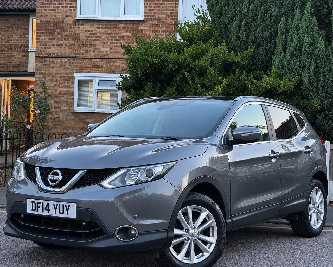 Nissan Qashqai 2014 photo 2