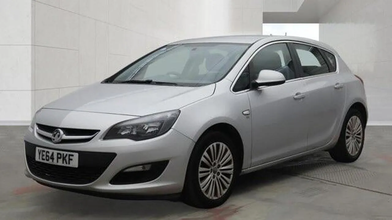 Vauxhall Astra 2014 photo 3