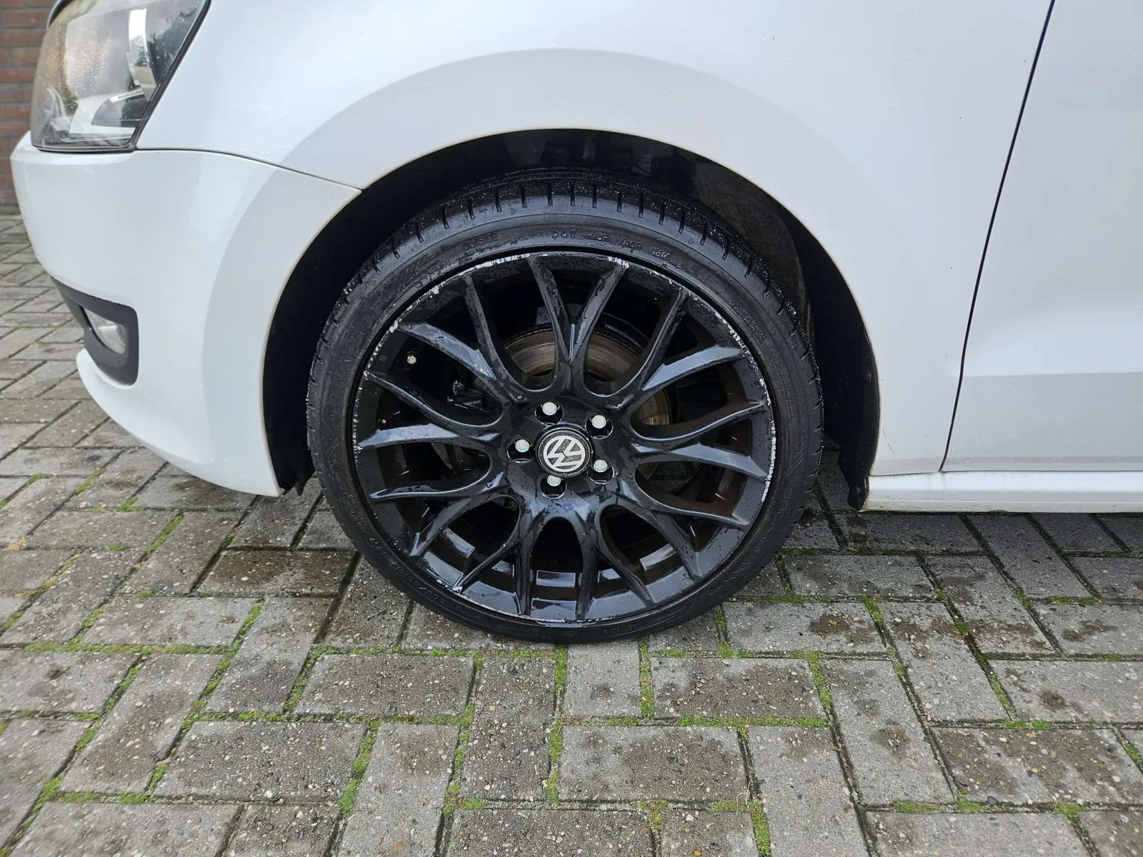 Volkswagen Polo 2011 photo 4
