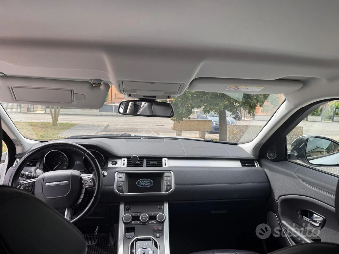Land Rover Range Rover Evoque 2017 photo 5