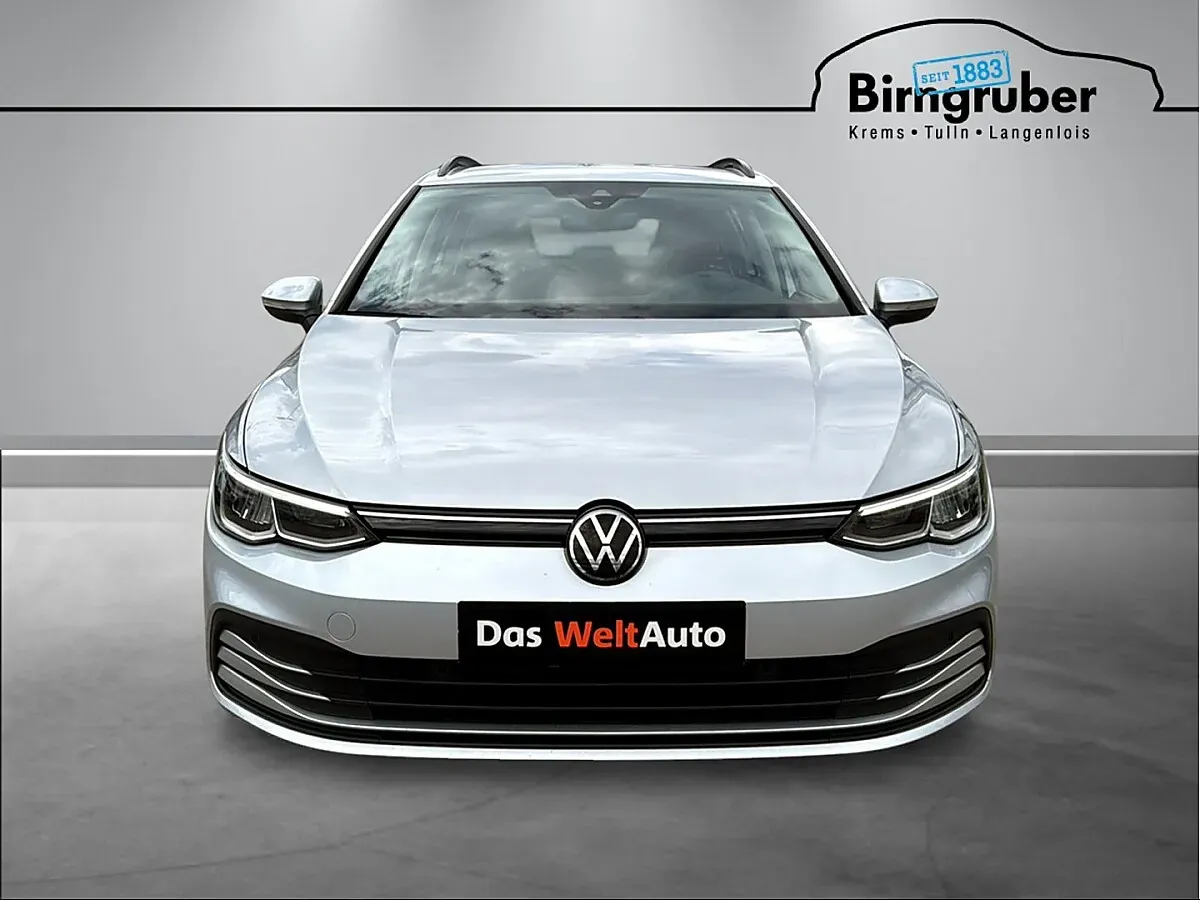 Volkswagen Golf 2023 photo 2