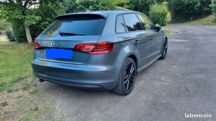 Audi A3 2015 photo 2
