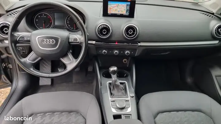 Audi A3 2015 photo 3