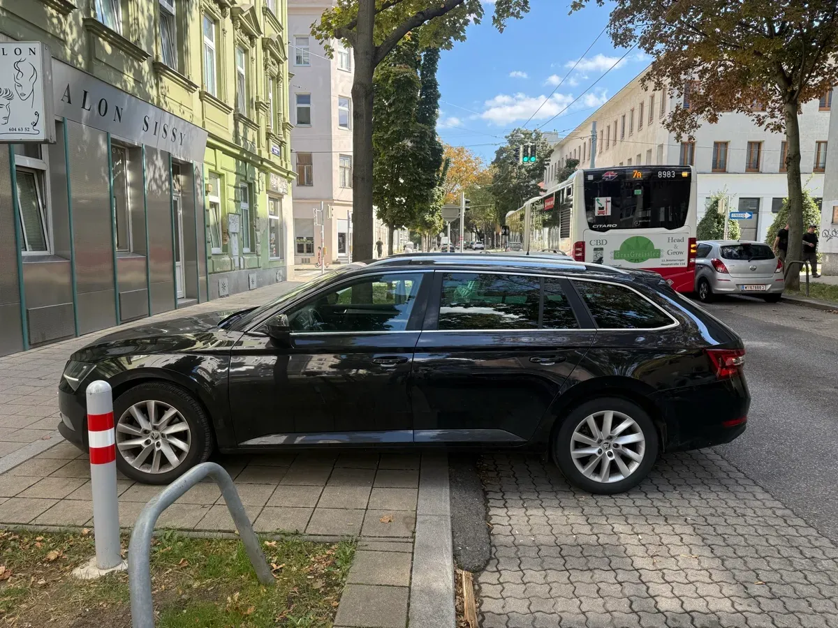 Skoda Superb 2019 photo 3