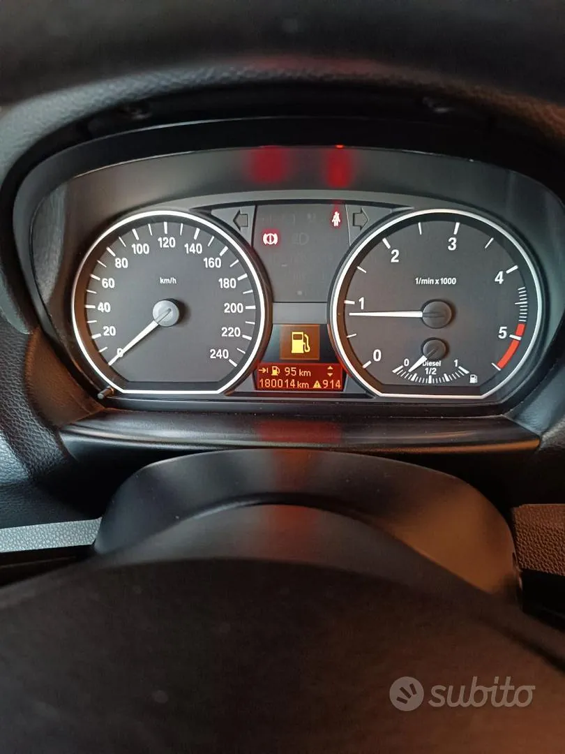 BMW 118D 2009 photo 4
