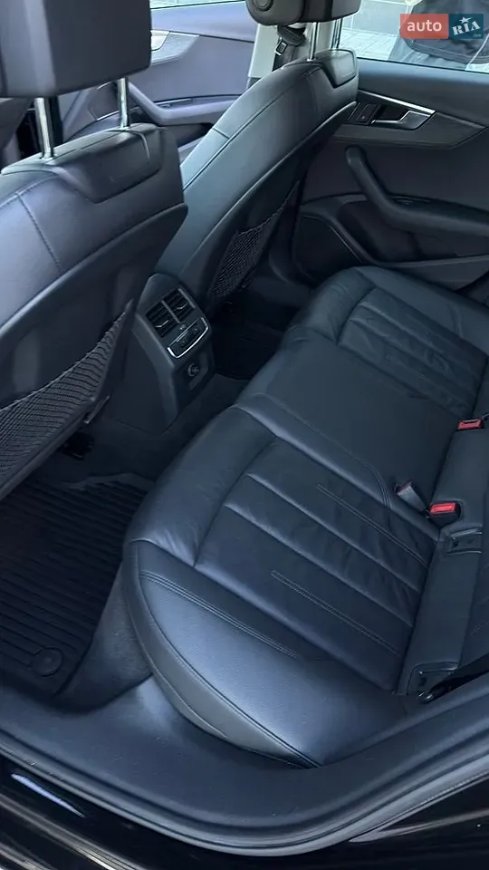 Audi A4 2018 photo 5