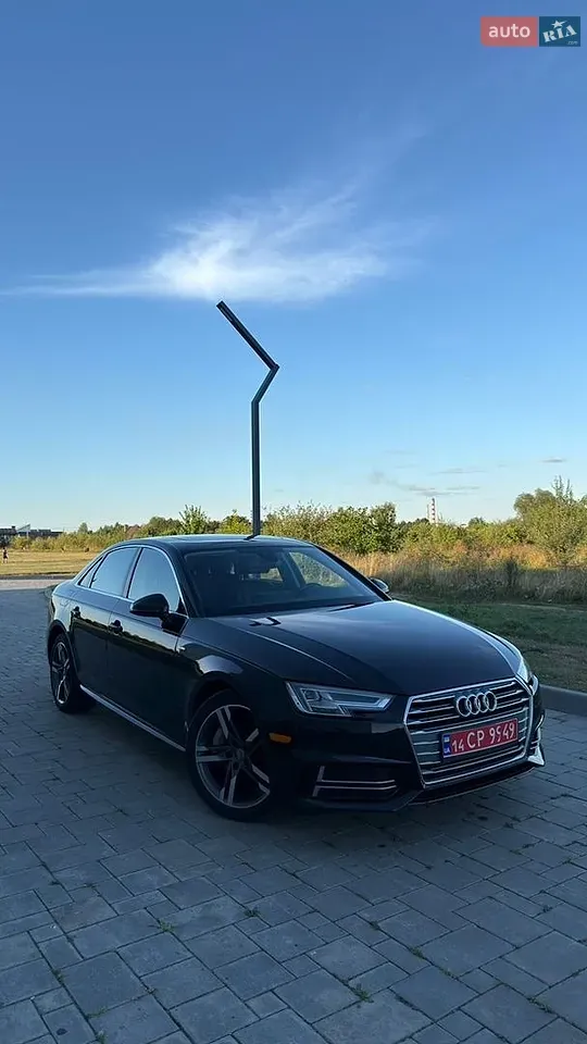 Audi A4 2018 photo 2