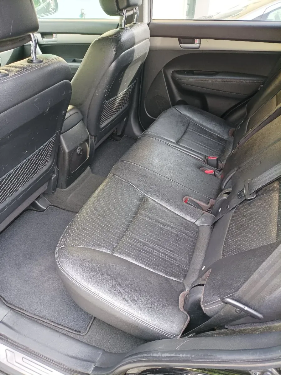 Kia Sorento 2011 photo 2