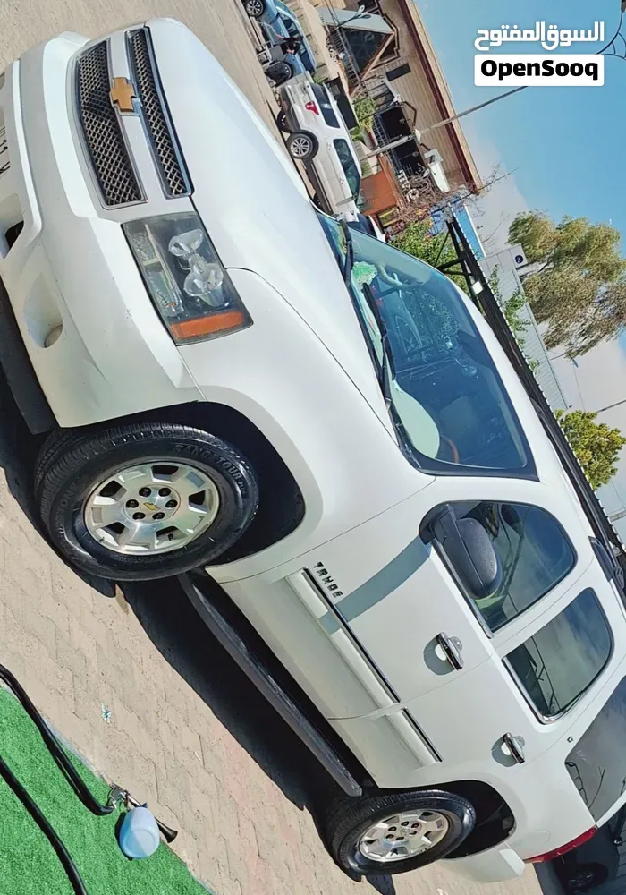 Chevrolet Tahoe 2014 photo 2