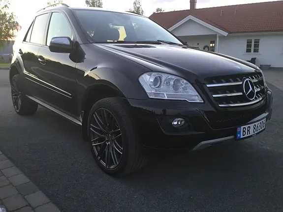Mercedes-Benz M-Class 2009 photo 3
