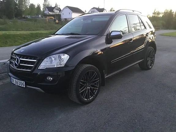 Mercedes-Benz M-Class 2009 photo 4