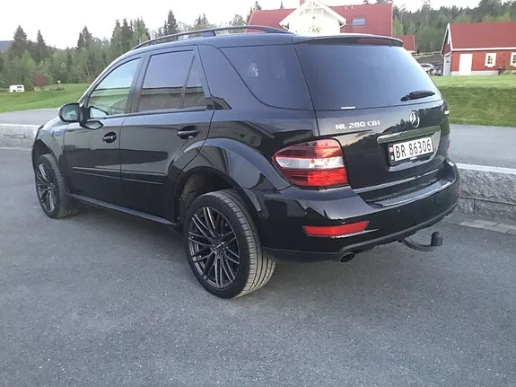 Mercedes-Benz M-Class 2009 photo 5