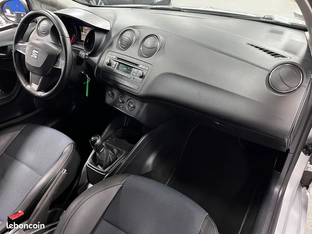 Seat Ibiza 2014 photo 3