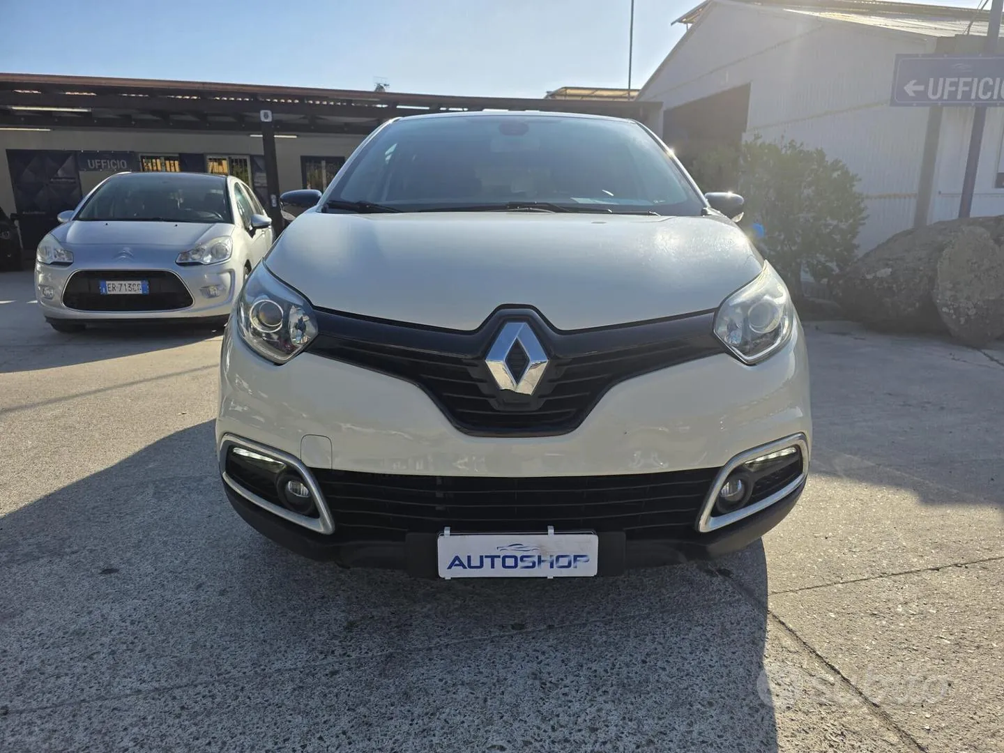 Renault Captur 2017 photo 2