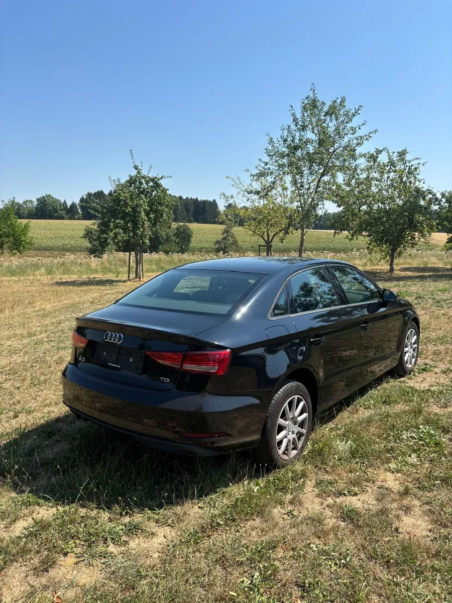 Audi A3 2018 photo 3