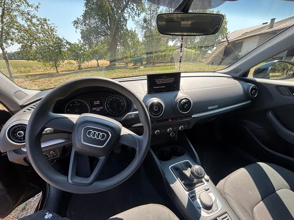 Audi A3 2018 photo 2